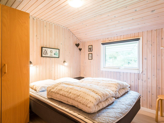 Bedroom 2, 4 Star Holiday Home in Norre Nebel, Varde