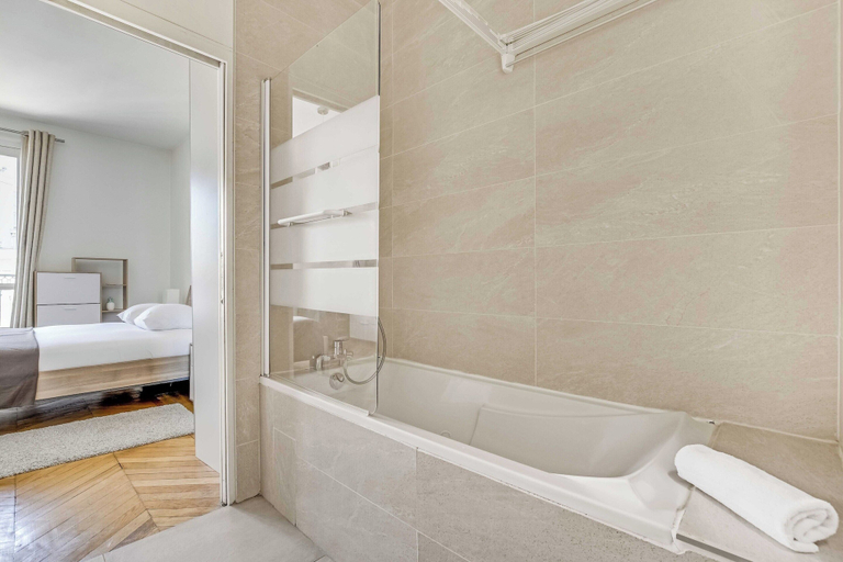 Others 5, Spacious Apartment 1br/4p - Champs-elysees, Paris
