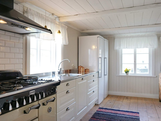 Others 5, 6 Person Holiday Home in Hedekas, Munkedal