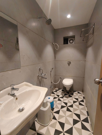 Bathroom 5, Kiara Eshosans Palace, Ahmadnagar