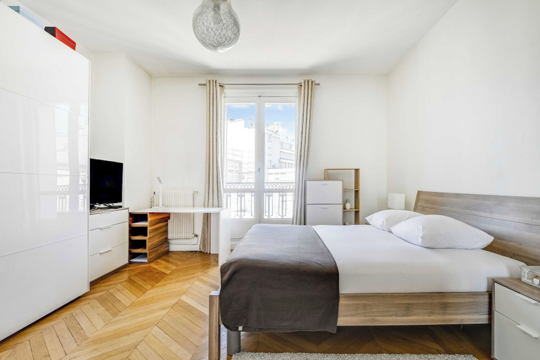 Others 2, Spacious Apartment 1br/4p - Champs-elysees, Paris