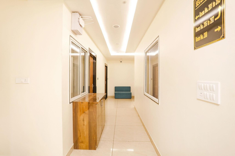 Public Area 2, Hotel Diamond Palace, Bhopal