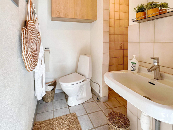 Bathroom, 8 Person Holiday Home in Thyholm, Struer