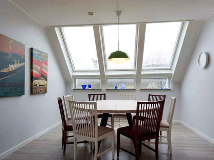 Others 5, 4 Star Holiday Home in Hunnebostrand, Tanum