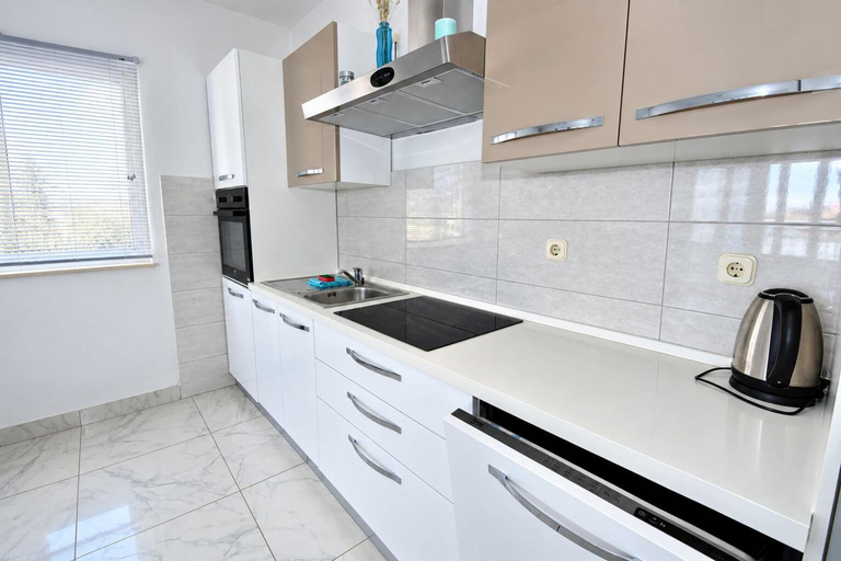 Others 2, Apartment Kaleta, Rogoznica