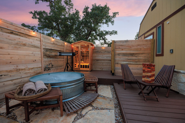 Others 4, Romantic LuxuryStay-Sauna-Pool-Amenities, Hays