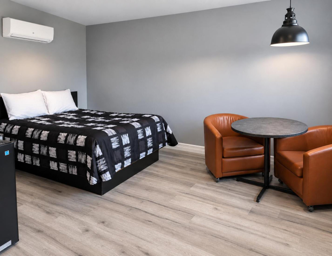 Bedroom 2, Motel Rimouski, Rimouski-Neigette