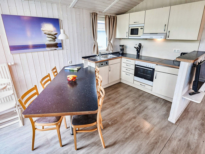 Others 3, 4 Star Holiday Home in Friedrichskoog, Dithmarschen