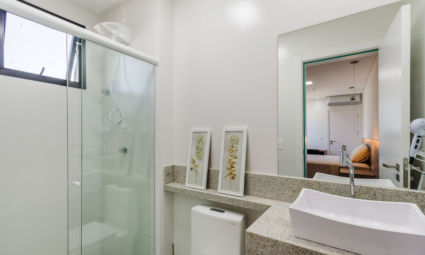 Bathroom 4, MHF II Apts Variados em Prédio com Vista para o Mar em Itapema, Itapema