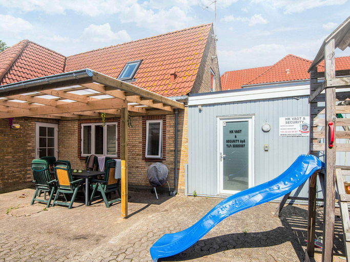 Others 4, 6 Person Holiday Home in Hojer, Tønder
