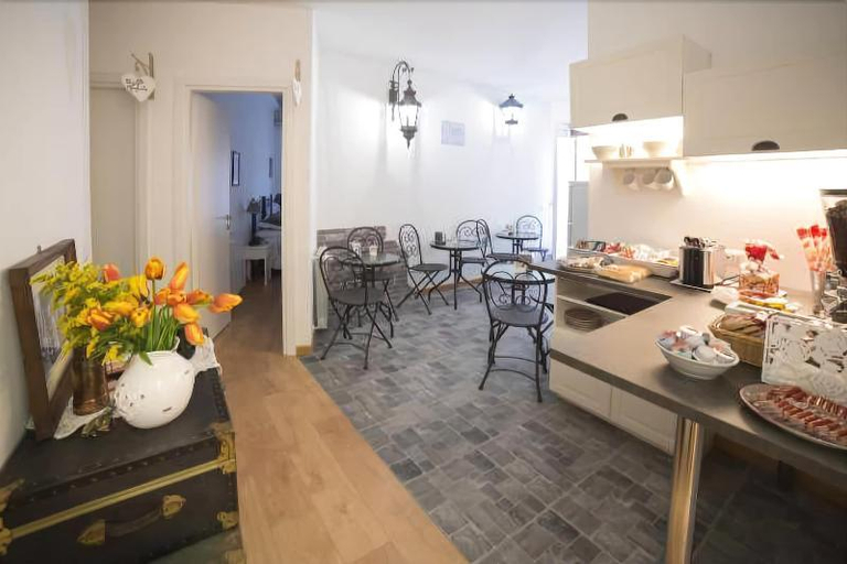 Food & Drinks 5, La Piazzetta delle Regine, Rome