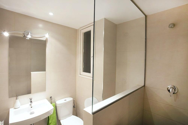 Bathroom, Sant Jordi Apartments Sagrada Familia, Barcelona