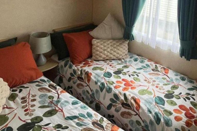 Others 5, 2 Bedroom Caravan - Sleeps 6 - Parking Seaside, Conwy