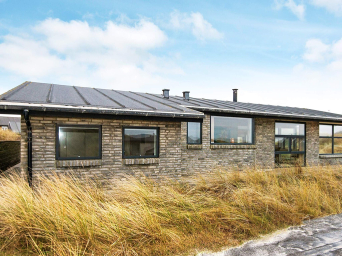 Others 3, 5 Star Holiday Home in Henne, Varde