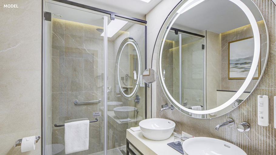 Bathroom 5, Hotel Riu Palace Tres Islas, Las Palmas