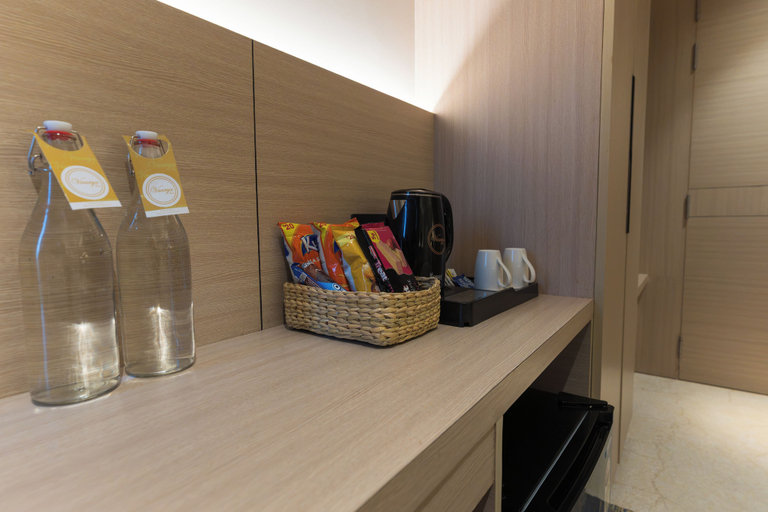 Others 4, Vaarya Inn, Lucknow
