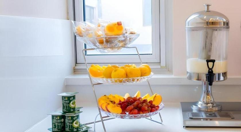 Food & Drinks 5, GreenTree Inn Express Hebei Tangshan Guyan District Xinguang Road, Tangshan