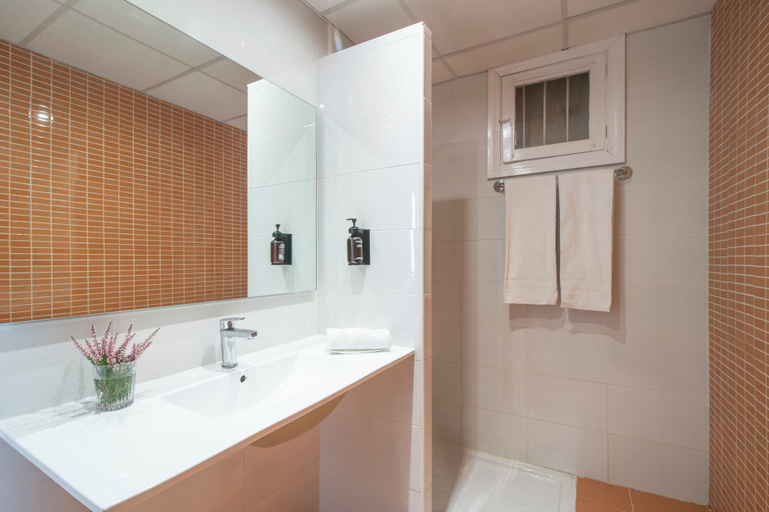 Bathroom 5, Pierre & Vacances Mallorca Deya - Recomendado para adultos, Baleares