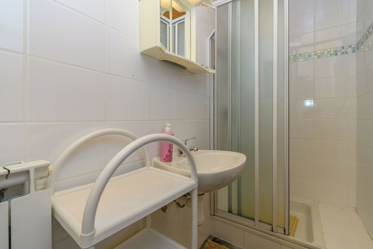 Bathroom 3, Apartments Tomy, Medulin