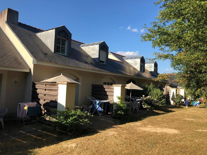 Others 4, Duplex Cottage with Pool for 4, Maine-et-Loire