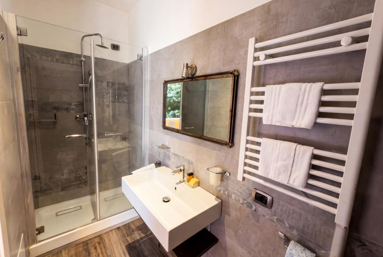 Bathroom 5, GHR Aventino Inn, Rome