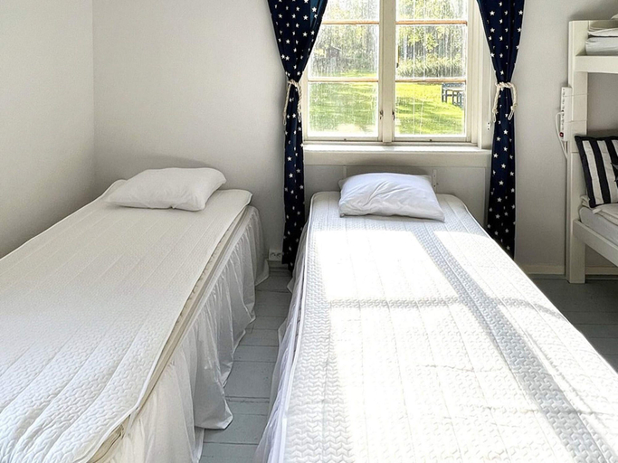 Others 5, 4 Star Holiday Home in Tronodal, Bollnäs