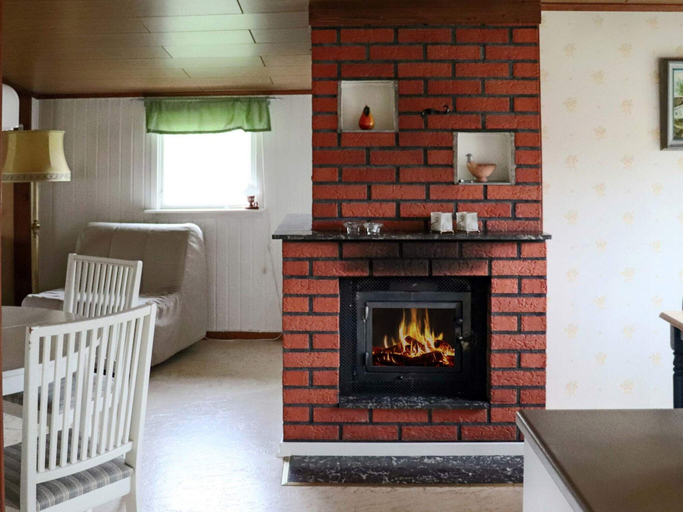Others 5, 4 Star Holiday Home in Mellbystrand, Laholm