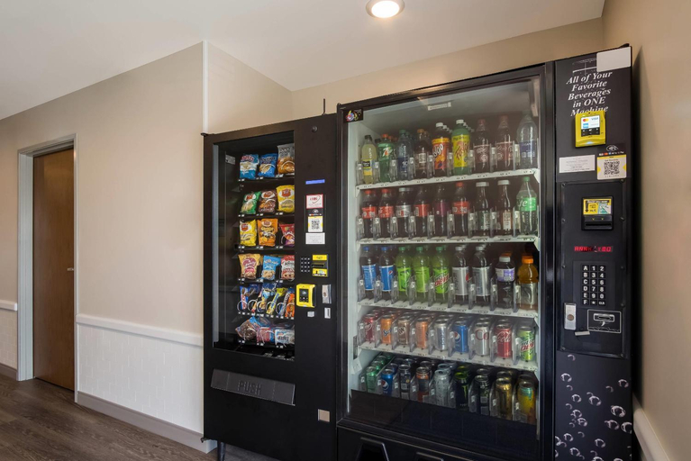 Food & Drinks, WoodSpring Suites Grand Rapids Kentwood, Kent