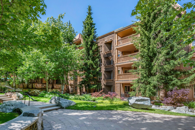 Exterior & Views 1, Hilton Grand Vacations Club Whistler, Squamish-Lillooet