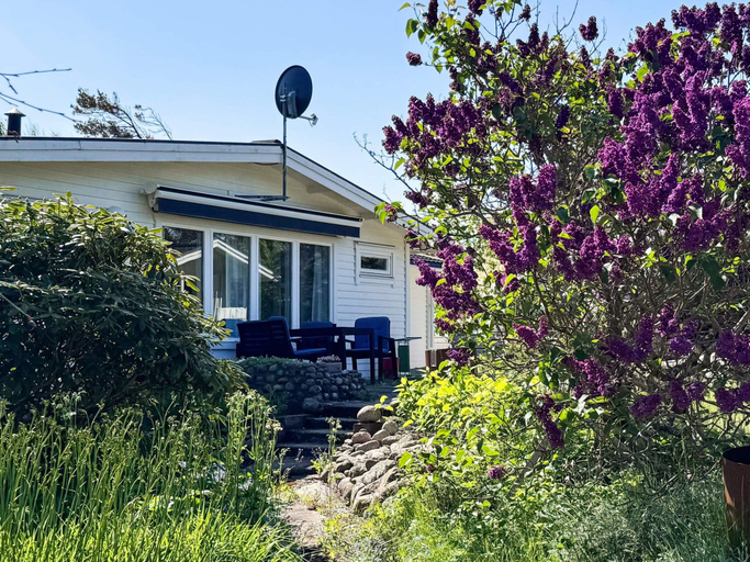 Others 5, 4 Star Holiday Home in Hamburgsund, Tanum