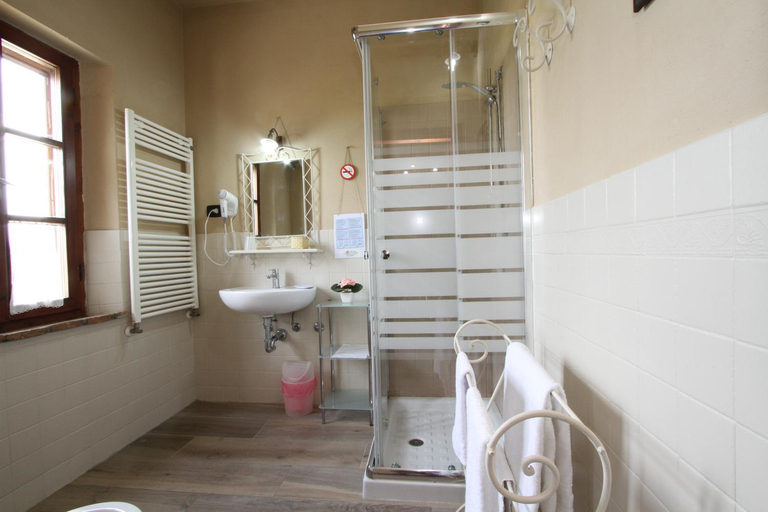 Bathroom, Agriturismo San Martino, Pisa