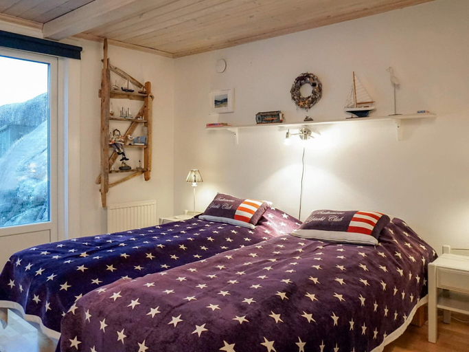 Bedroom 3, 3 Person Holiday Home in Hunnebostrand, Sotenäs