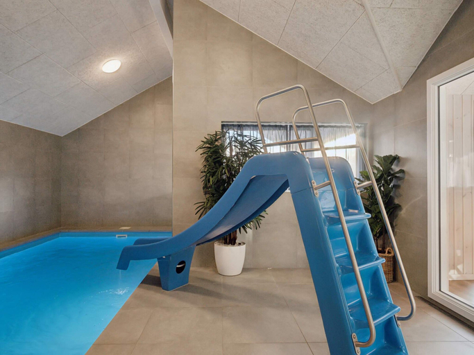 Others 1, 5 Star Holiday Home in Romo, Tønder