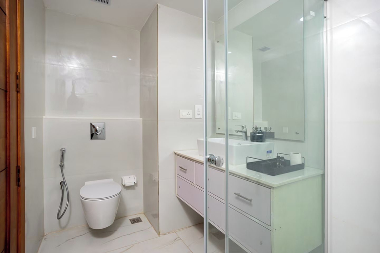 Bathroom 5, Hotel White House Munnar, Idukki