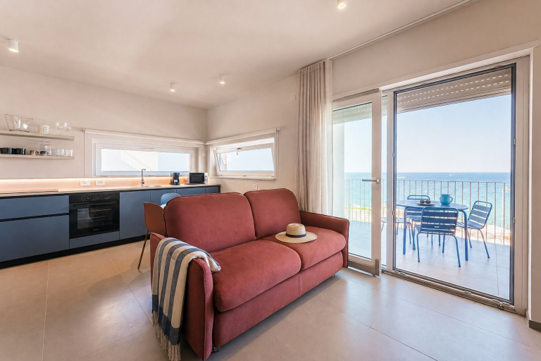 Others 3, Oltrevista Terrace By the Sea, Bari