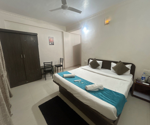 Others 4, Classic Oraa Stay, Satara