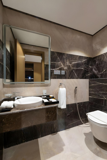 Bathroom 4, Warwick Riyadh Hotel, Riyadh