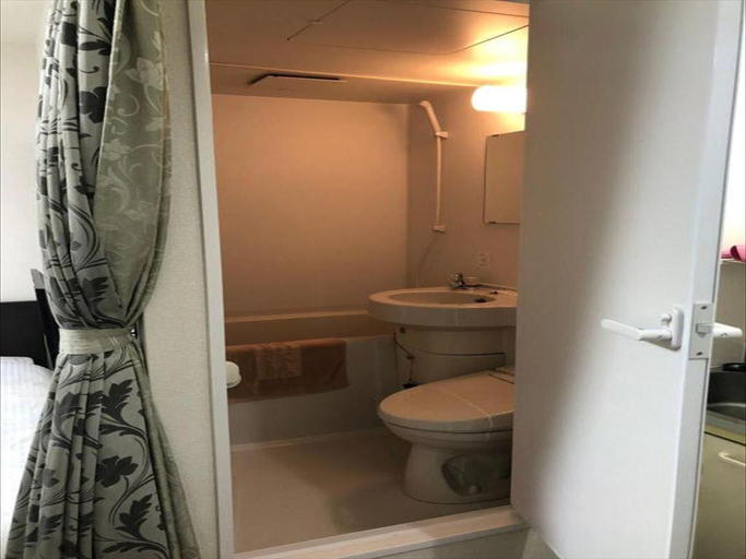 Bathroom 3, Business Hotel Urbanty Nishikujo, Osaka