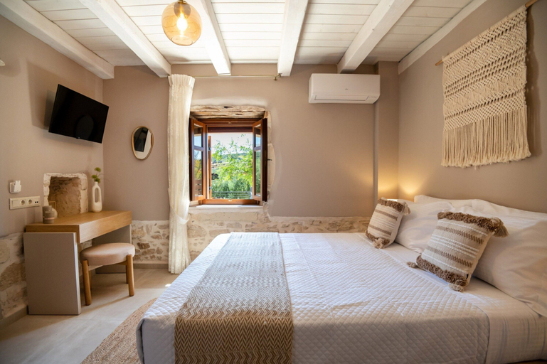 Others 3, Pavlina Villa, a Hidden gem With Heated Pool!, Crete