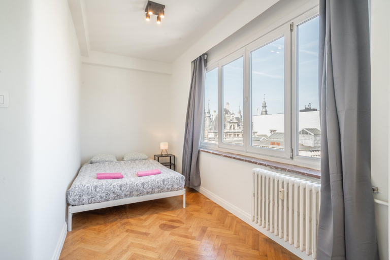 Others 5, Elegant 3bhk Apart With Modern Amenities, Antwerpen