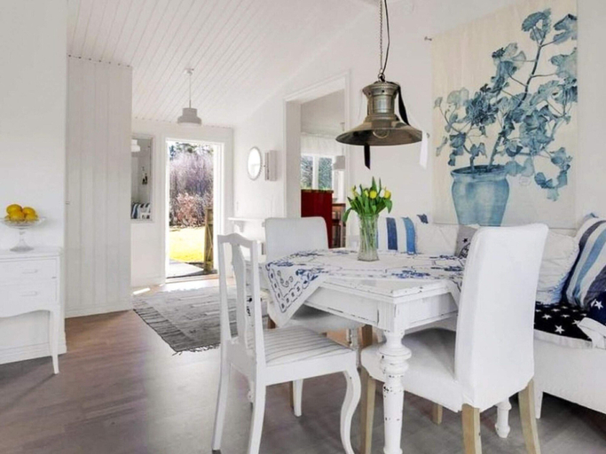Others 3, 5 Star Holiday Home in Hjalteby, Tjörn