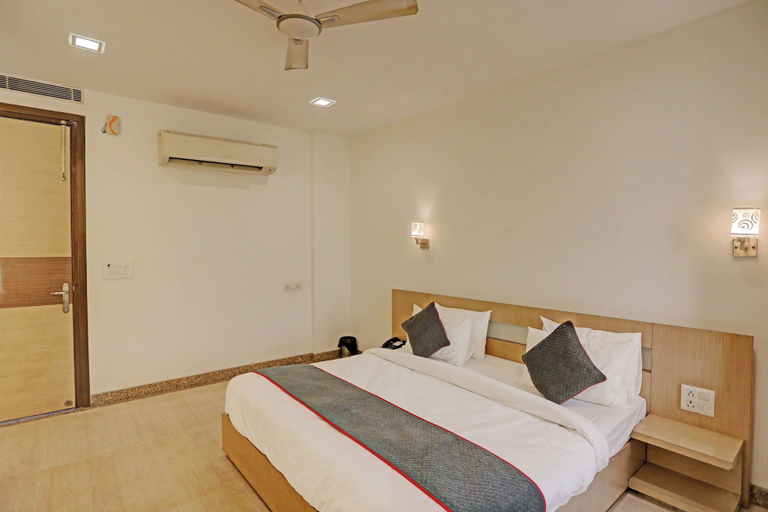 Others 2, Townhouse Relax Suits A Boutique, Ghaziabad