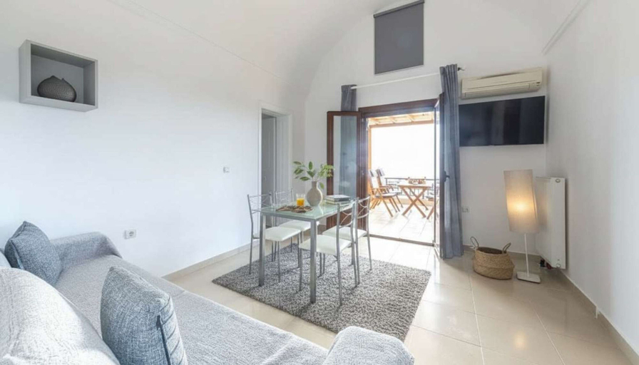 Others 4, Apartment Near Dinan Center, South Aegean