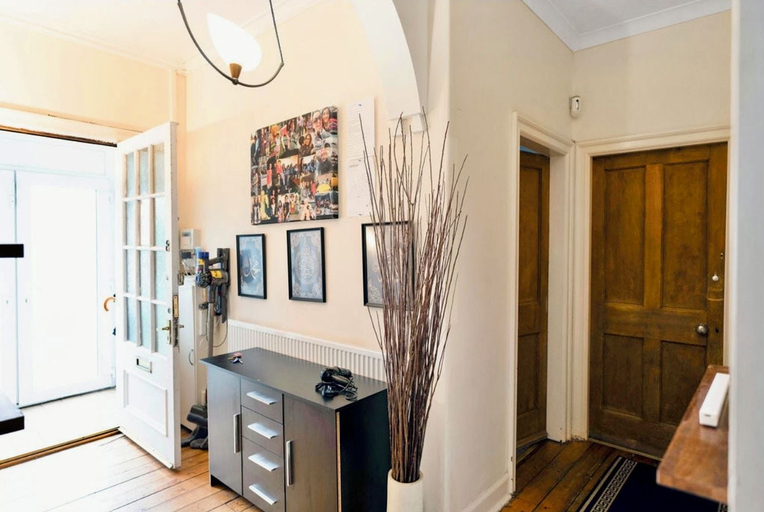 Others 5, Room-bed n Breakfast Direct From Airport, Edinburgh