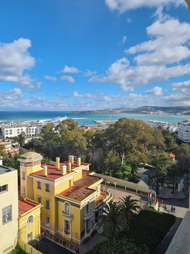 Others 5, Charming Tangier Apartment Central, Iconic, and Comfortable, Tanger-Assilah