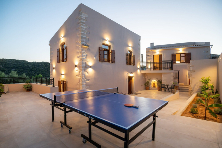 Others 4, Pavlina Villa, a Hidden gem With Heated Pool!, Crete