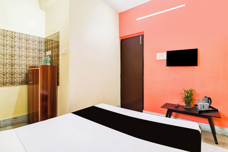 Others 4, Hotel O Mukundapur Medica Bus Stand, South 24 Parganas