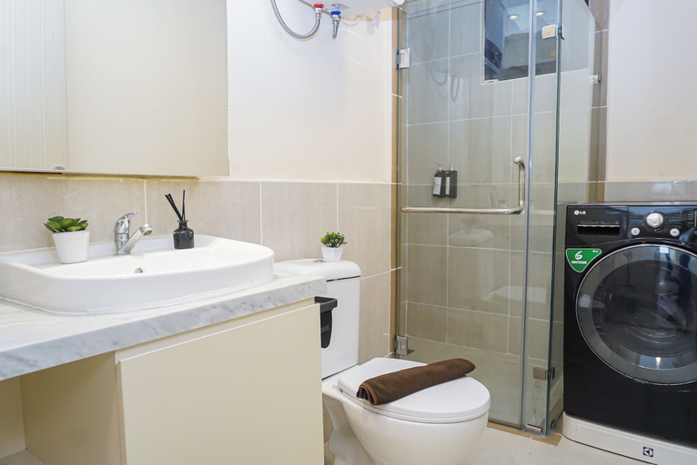 Others 2, Serene 3Br With Working Room At Apartment Meikarta District 1, Cikarang