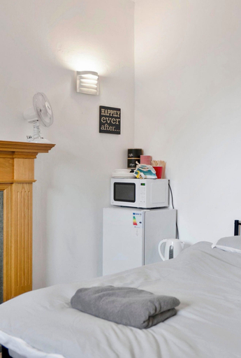Others 4, Room-bed n Breakfast Direct From Airport, Edinburgh
