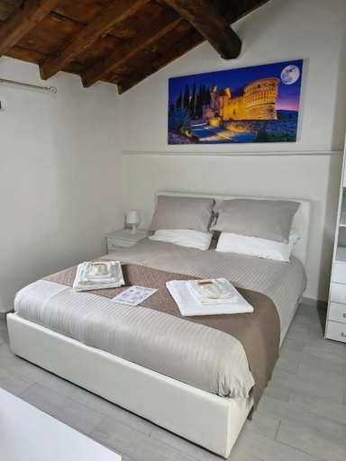 Bedroom 4, Franciacorta White, Brescia